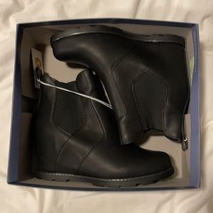 Universal Thread Cassie faux leather bootie size 9.5